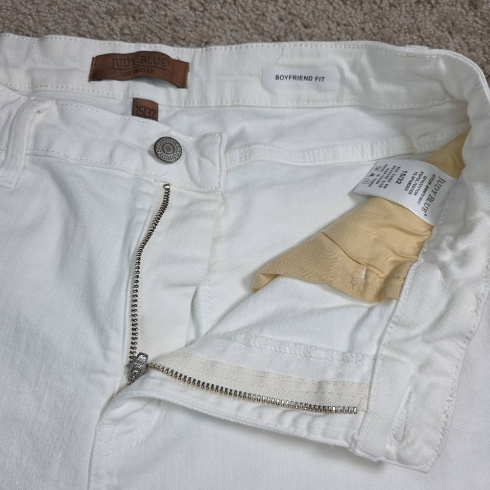 Judy Blue Jeans White Boyfriend Fit Size 15/32 High Rise - Picture 6 of 11